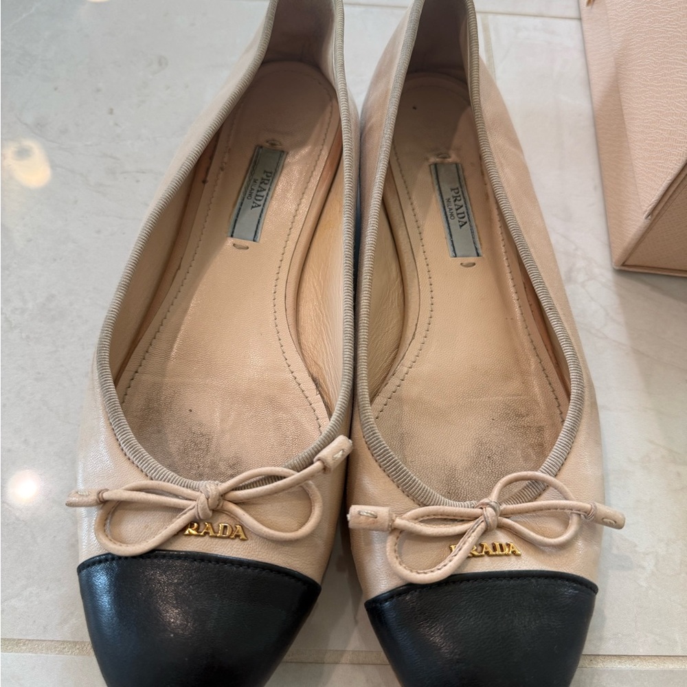 Prada Cap Toe Ballet Flats Beige Black Size 38.5 (US 8.5) - Picture 3 of 9